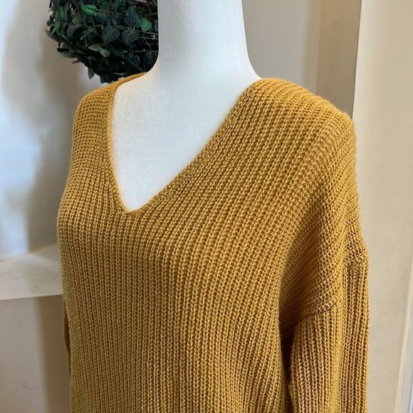 Women’s M mustard thick chunky twisted wrap back sweater - Picture 6 of 12